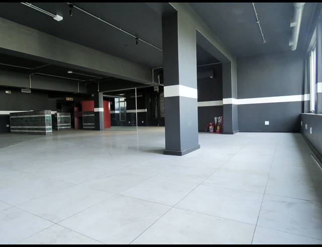 510M² BUSINESS TO LET IN SOMERSET WEST CENTRAL